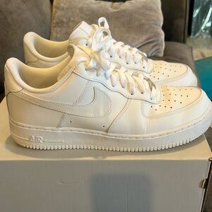 All white Air Force one worn 1 time size 10 1/2